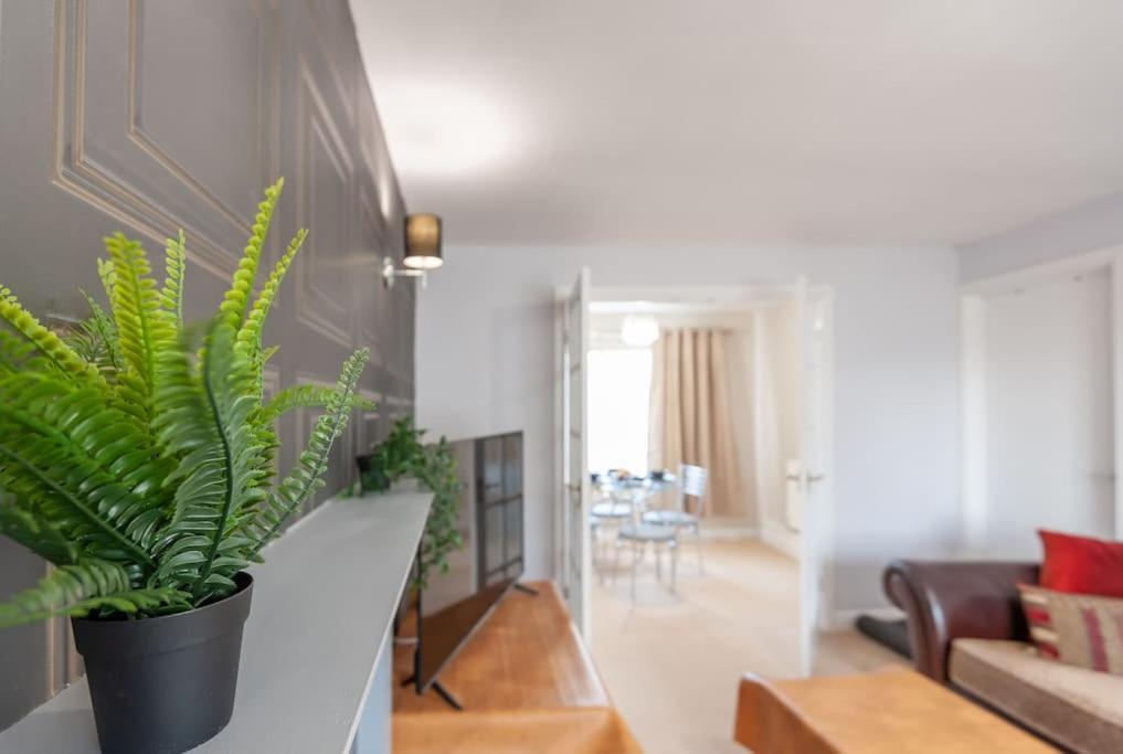 Leed City Centre - Armley Wortley Лидс Экстерьер фото