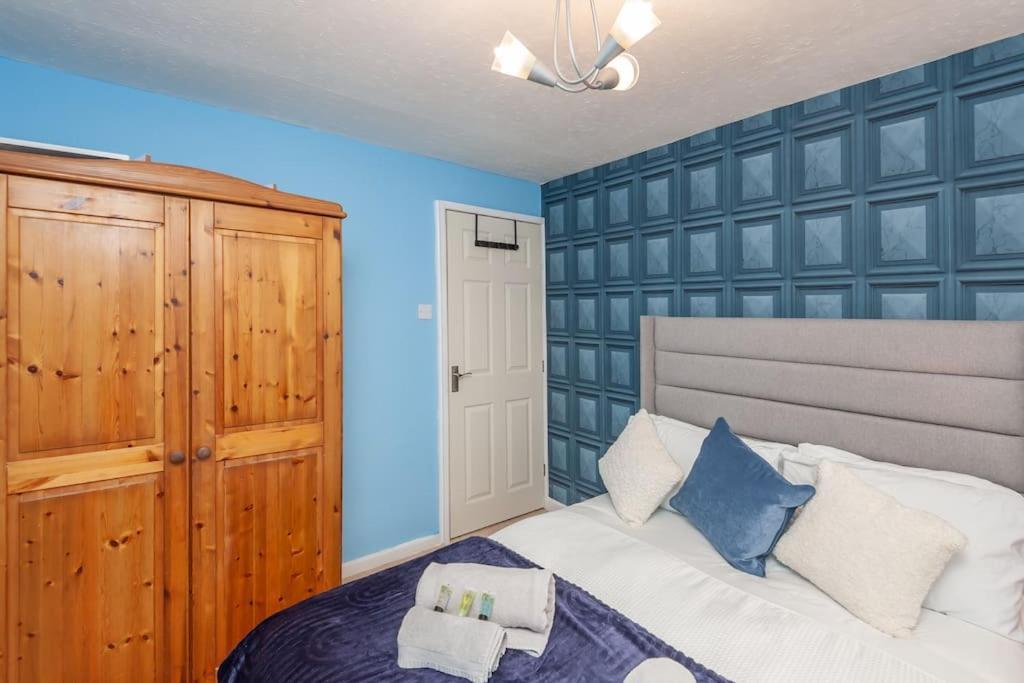 Leed City Centre - Armley Wortley Лидс Экстерьер фото