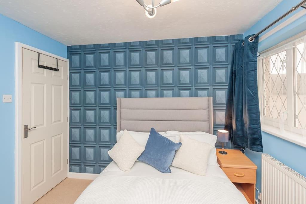 Leed City Centre - Armley Wortley Лидс Экстерьер фото