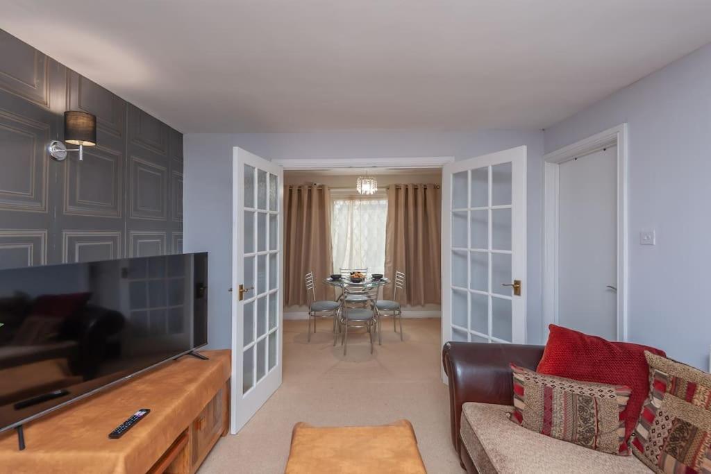 Leed City Centre - Armley Wortley Лидс Экстерьер фото